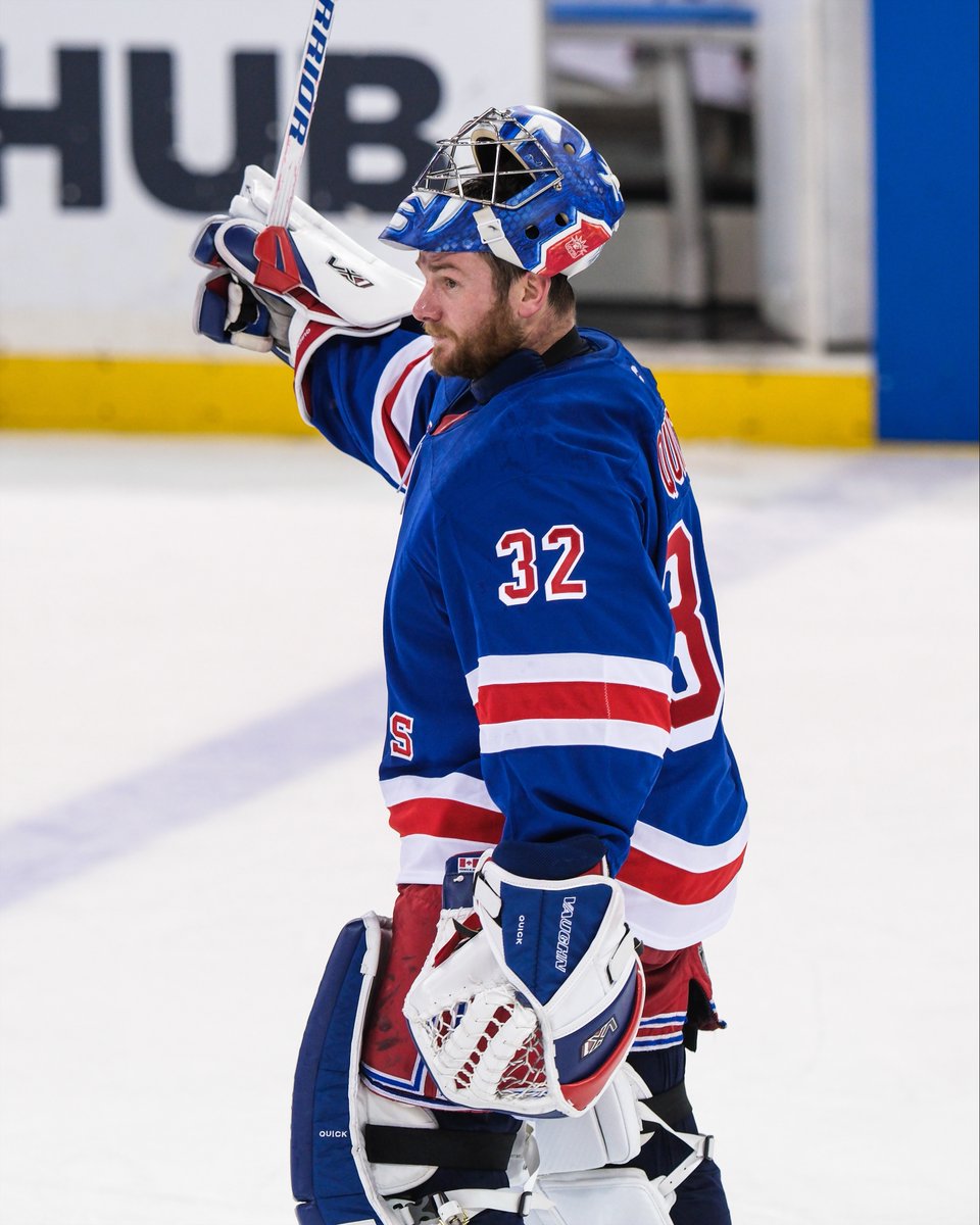 NHL's tweet image. Congrats to Jonathan Quick on becoming the first U.S.-born goalie to reach 400 career wins! 🇺🇸