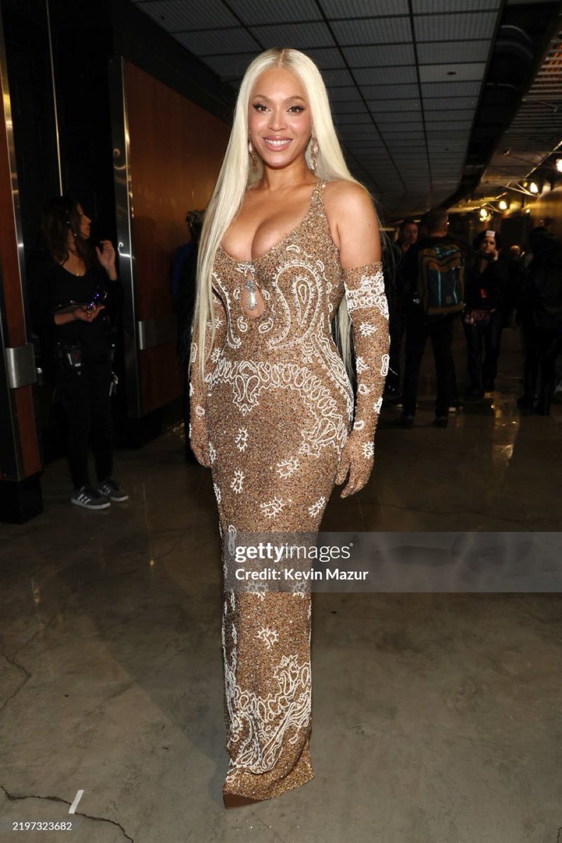 Beyoncé arriving at the 2025 #GRAMMYs
