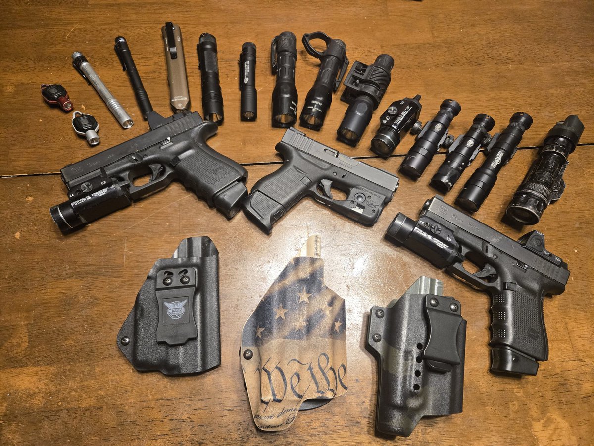 DynamicSol31's tweet photo. A flashlight is like any other tool. The use of the application is more important than what brand of light you have. Just because a flashlight works fine for someone else doesn't mean you need to have the same one. There are a lot of different models out there for a reason. https://t.co/TTCKrOsUia
