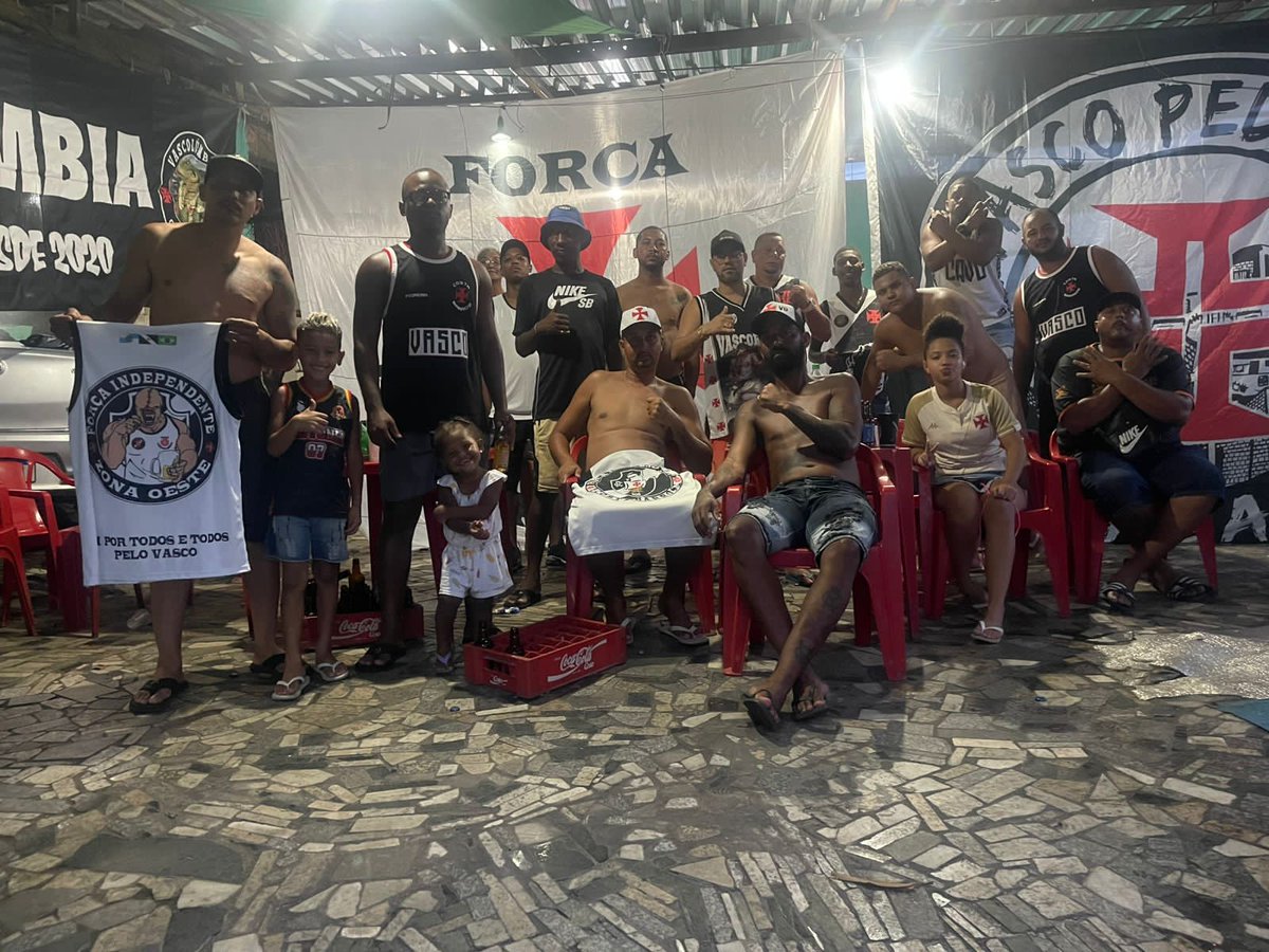 Um por todos, e todos pelo Vasco💢
#VascoDaGama #forçaindependentedovasco