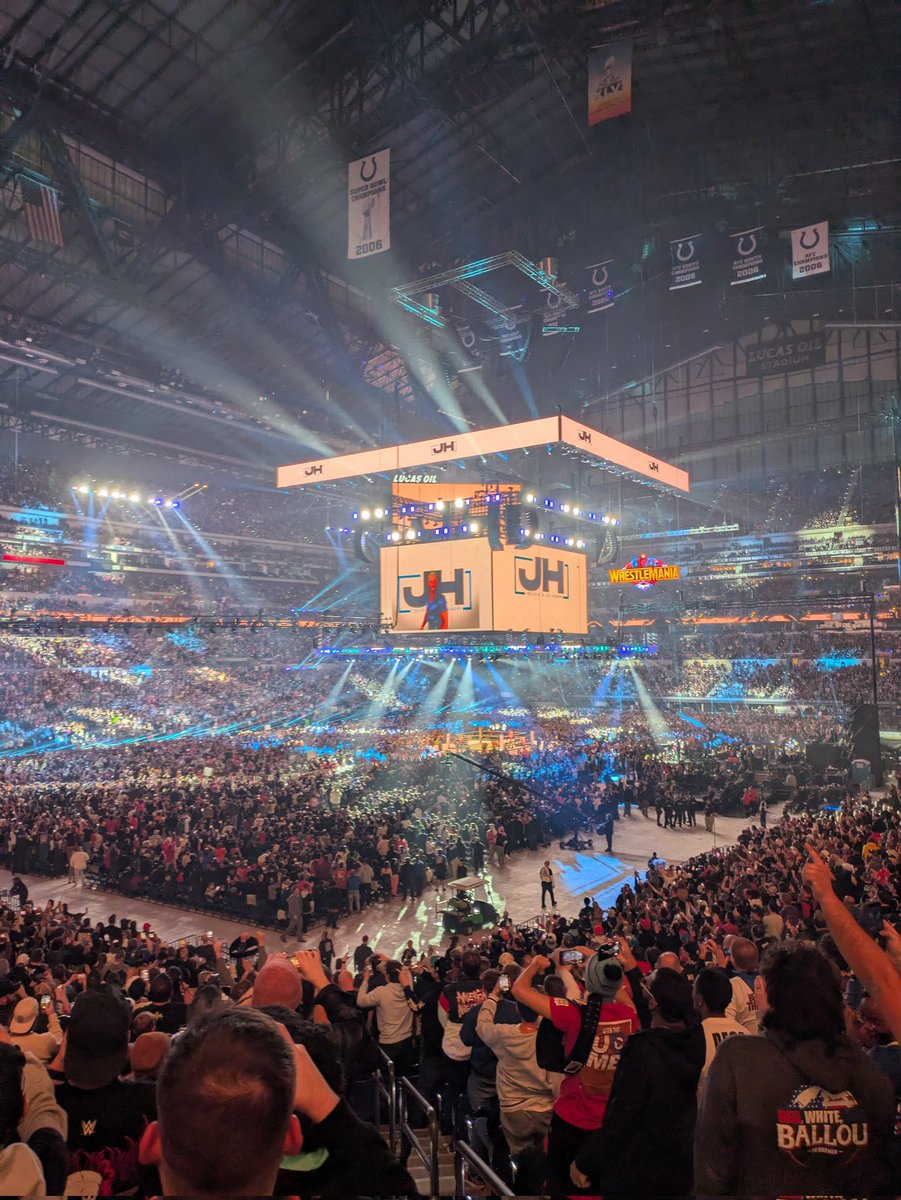 j2cincy's tweet photo. @joehendry entrance @WWE #RoyalRumble https://t.co/VplJJzvf1Y