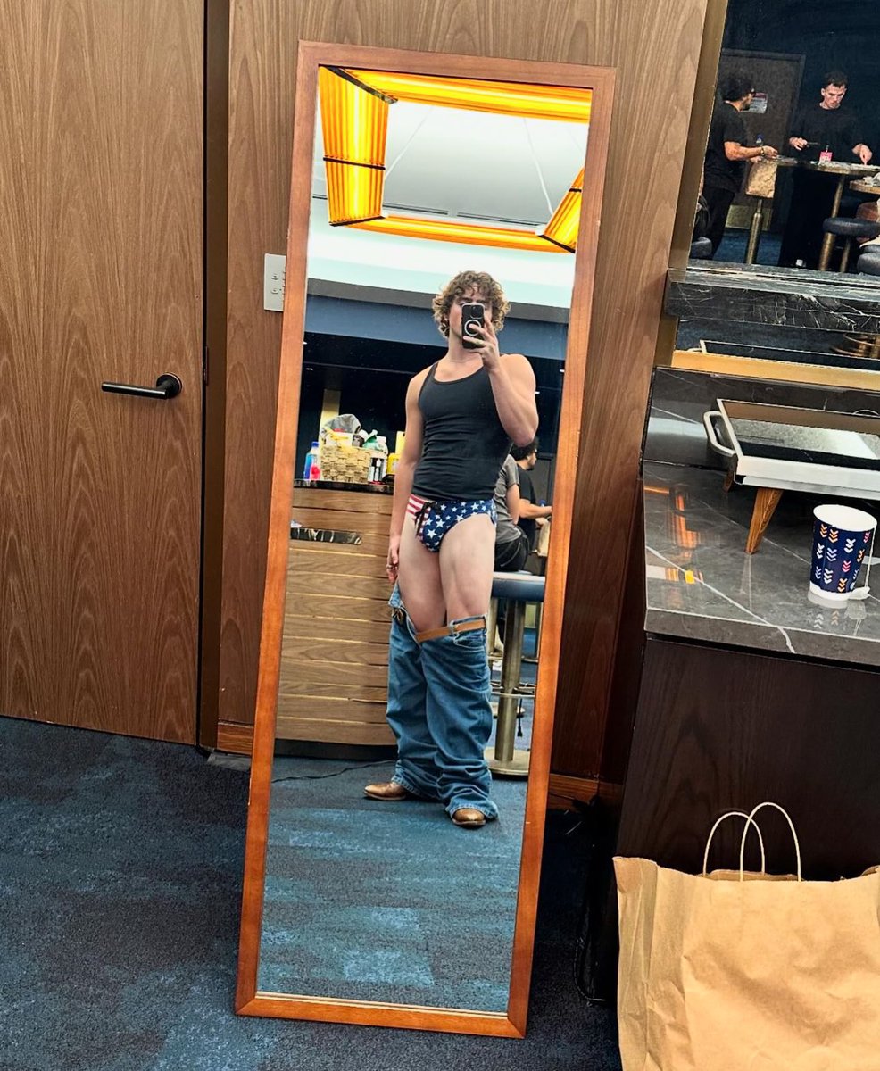 a inútil da sarah tweet media