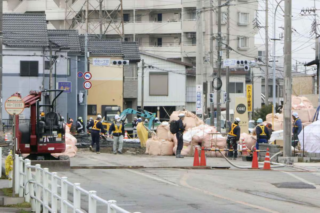 MiloudInes's tweet image. 避難者減少も戻らぬ日常　埼玉の道路陥没、救助阻む水流入 sankei.com/article/202502……