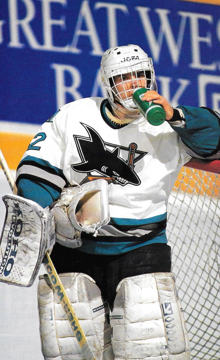 sjsharkshistory's tweet photo. Happy 58th Birthday to #SJSharks alumnus goaltender Artūrs Irbe. #LikeWall
📸 Sharks Magazine vol.5/no.2 https://t.co/CvjXVNgAYp
