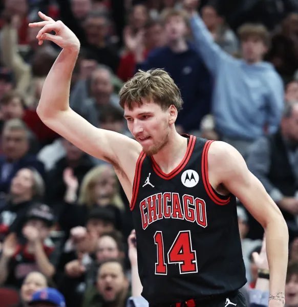 Die-Hard Chicago Bulls Fans tweet media