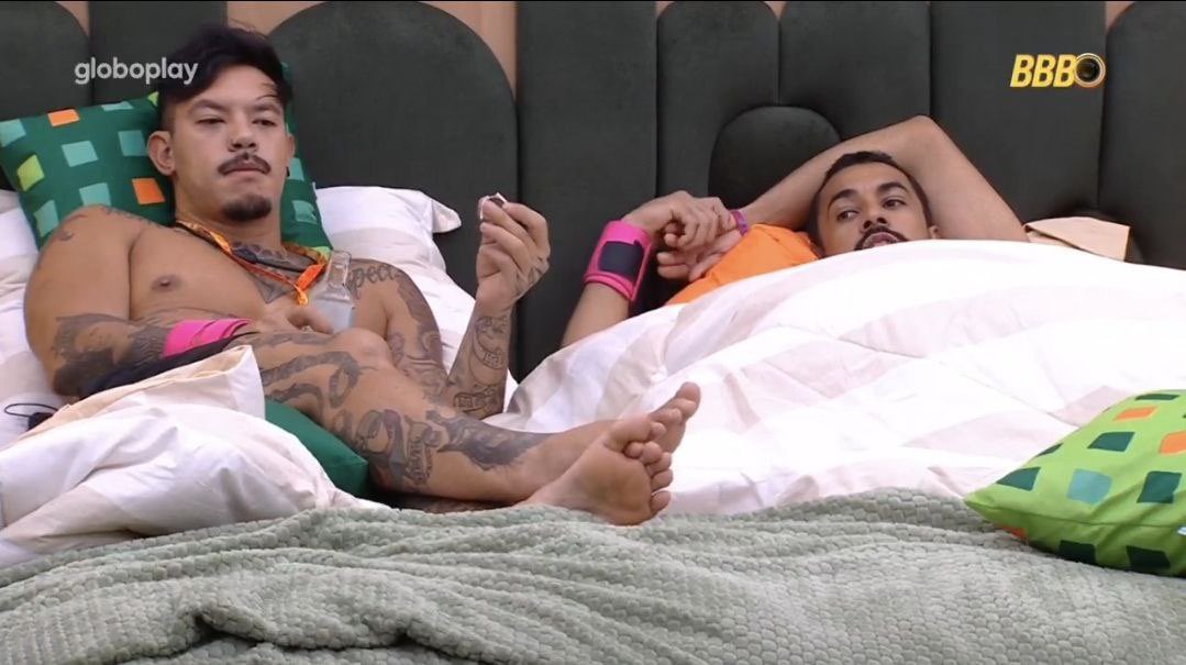 memesdobbb21's tweet photo. Seria legal ver a Giovanna saindo na liderança do Maike, Gra indo pro quarto secreto e vendo todo mundo falar mal dela pelas costas 🤯 #BBB25 

VAMOS FAzer acontecer Brasil 🗣️ https://t.co/MH30krHh98