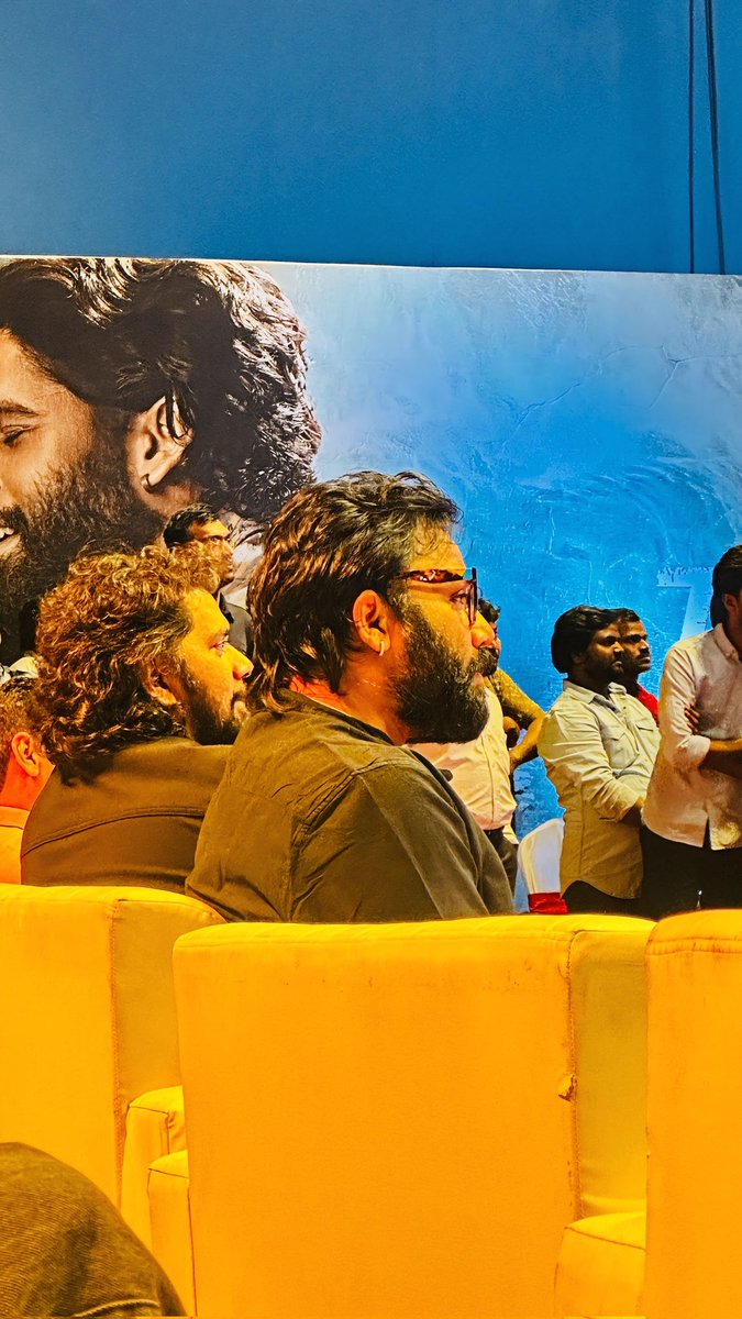 SivaMallala's tweet photo. Sandeep Reddy Vanga 🔥
"Passion and focus personified!
A glimpse of Sandeep Reddy Vanga deeply immersed in creativity—always redefining cinematic intensity. 🎥🔥
@imvangasandeep
#SandeepReddyVanga #VisionaryFilmmaker #Thandel #ThandelJaathara #tgandel https://t.co/RtYeWGGF8h