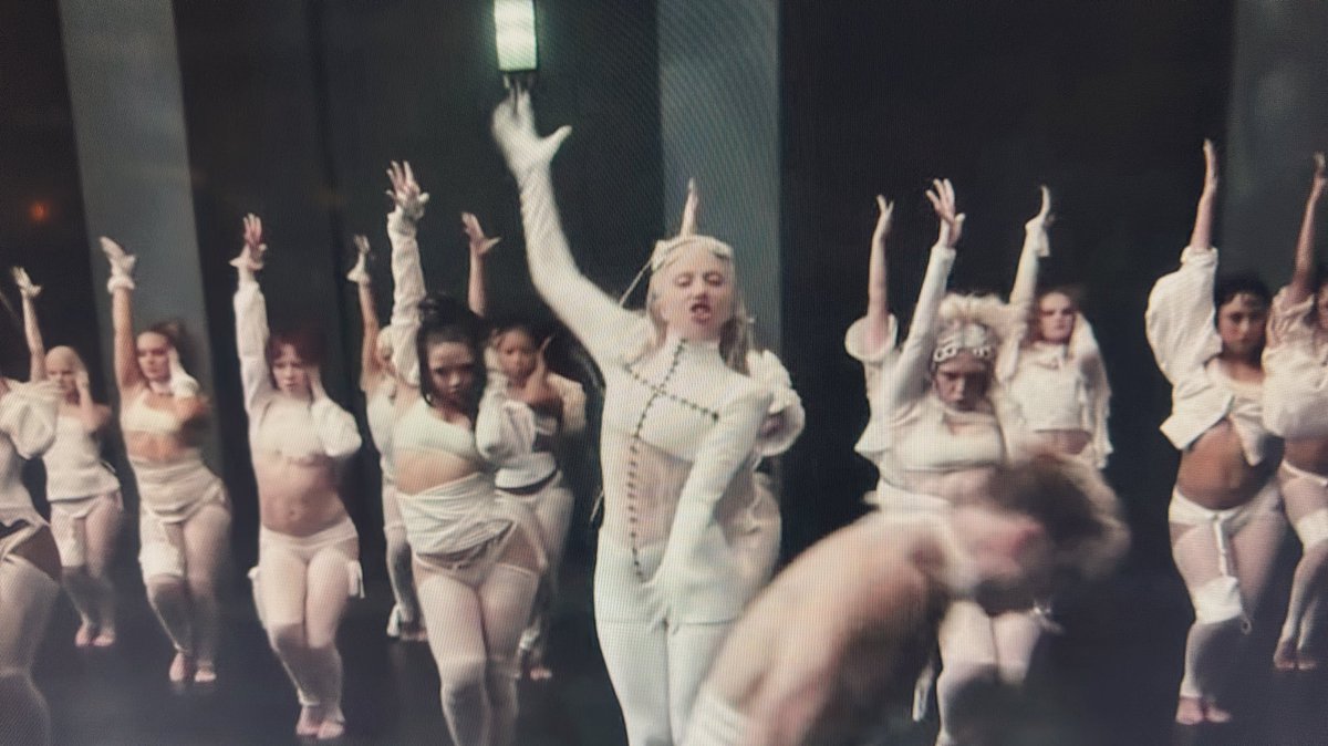 geminix007's tweet photo. Yasss, Lady Gaga going back to dance music! 🔥💃 #GagaIsBack #DanceMusicQueen #Grammys2025 #GRAMMYs https://t.co/bQHb2aEw6J