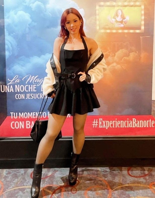 Dalú llegando ala entrega de premios  decretalo y se hara realidad 
#GRAMMYs