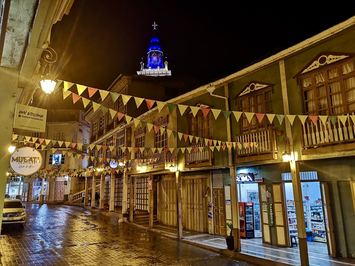 🌙❄️ ¿Quién no ama una mágica noche de invierno? Los faroles brillan más y el frío invita a momentos acogedores 🫶

#Zaruma #NocheDeInvierno #PuebloMagico #EcuadorTravel