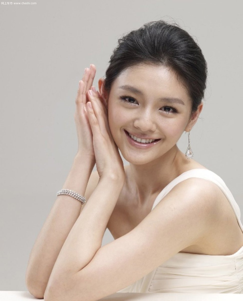 manilaconcerts's tweet photo. NEWS: Legendary Taiwanese actress/singer Barbie Hsu, passed away due to pneumonia caused by influenza complications at the age of 48. She was best known for her leading role in the television series Meteor Garden.

Rest in peace #BarbieHsu https://t.co/cwVOUmXGYf