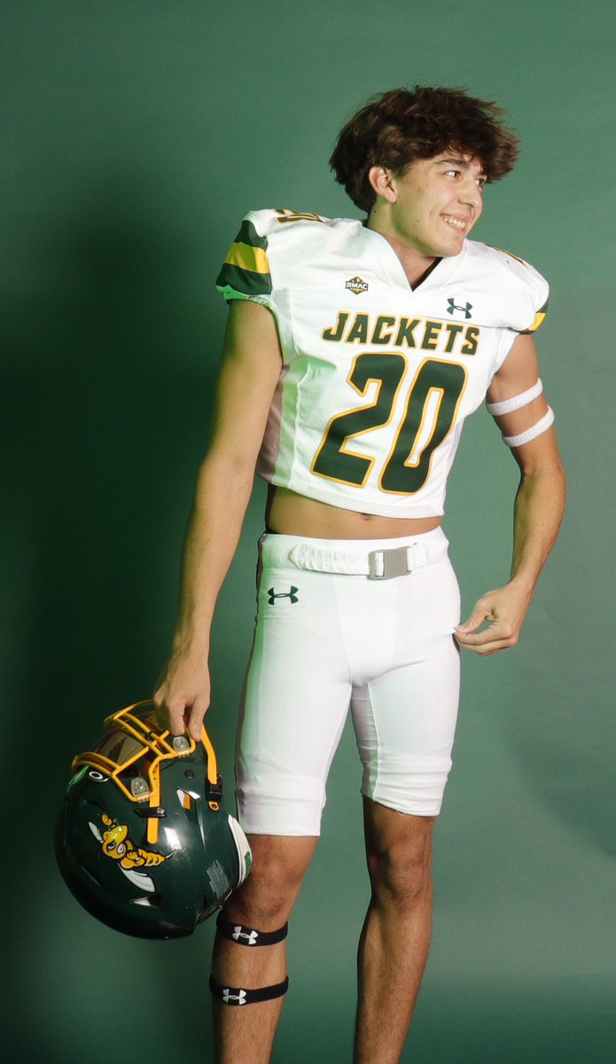 KeeganLeary20's tweet photo. I appreciate my time at my visit and had a good time thank you to the whole @BHSUFB staff and @DavidsonDrake12 @BreskeJosh for recruiting me @IAmTDowns @87Bobbyg @CodyHighRollerr @Coach_G_Sanders @RisterCody https://t.co/ImAKqajmcJ