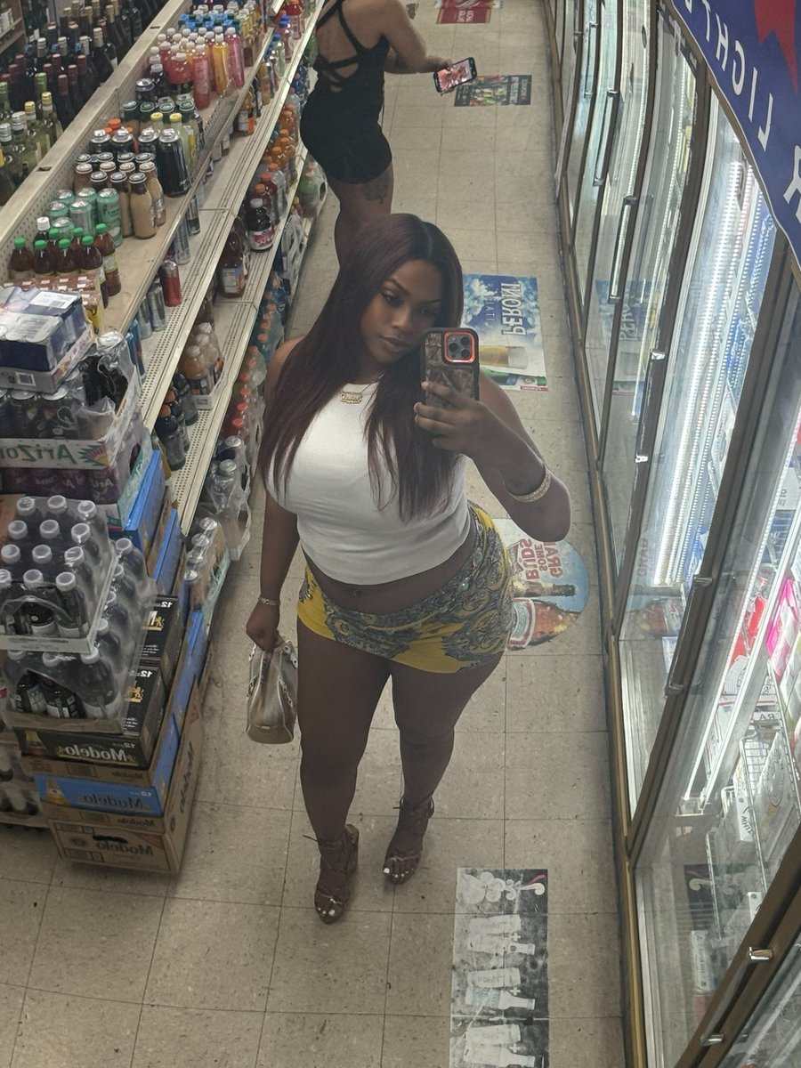 trapstarsarah's tweet photo. 🫦 https://t.co/Ssrg3ds1P3
