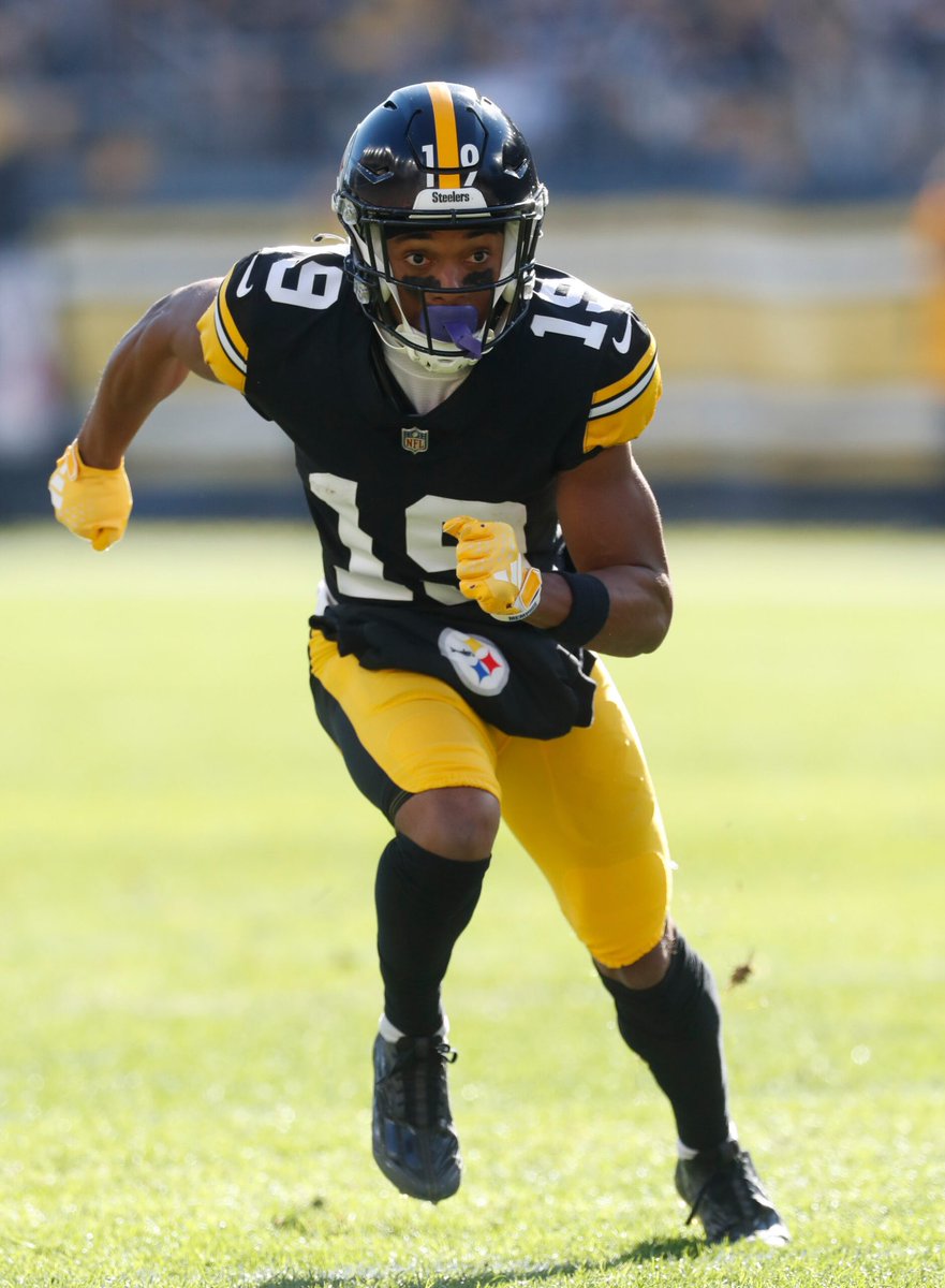 MLFootball's tweet photo. 🚨PROJECTION: #Steelers WR Calvin Austin III is projected to sign a 3-YEAR, $30 MILLION CONTRACT extension.

Austin has 1-year left on his rookie deal.

Austin, only 25 years old, had the best year of his career, and Pittsburgh expects him to make a major jump next season again. https://t.co/iMKPJZ0cVv