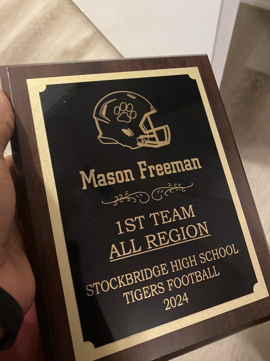 d1_masonfreeman's tweet image. Thank you to all my coaches. Without them none of my achievements would’ve been possible. Next year we going harder💪🏽 #revengetour #1Team1Family
@Coach_Bama @hxllywoodBN @Ladd___ @coachFoxx50 @CoachDUBB_ @CoachEverett901 @CoachKent_3_ @BridgeBoysFB @RecruitGeorgia @OfficialGHSA