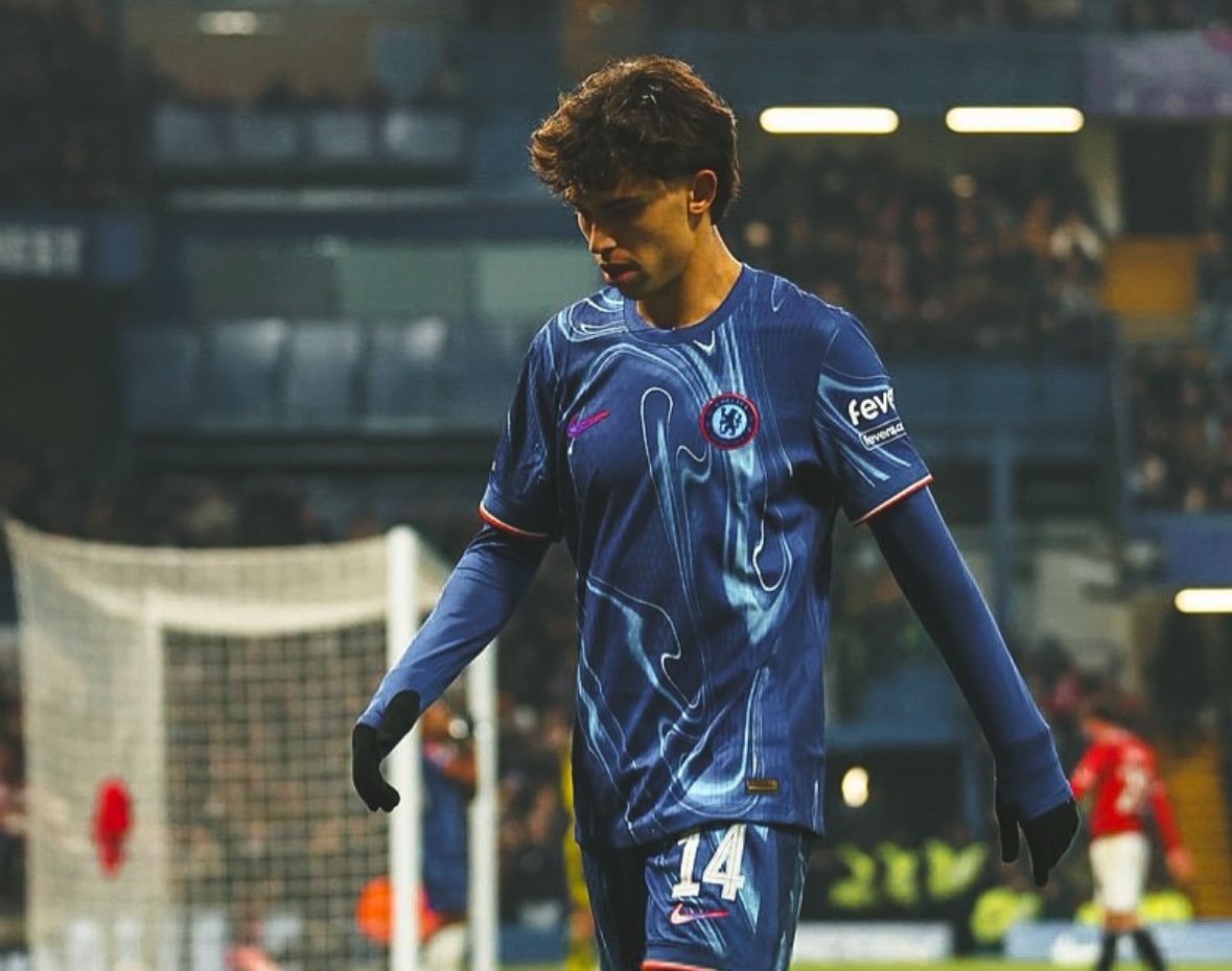 FabrizioRomano's tweet photo. 🚨🔵 Chelsea set to make decision on loan spot today as João Félix’s future is still open, as of now.

If Chelsea agree deal for João’s loan exit with several clubs keen, Anselmino’s loan move to Olympique Marseille could collapse. https://t.co/kpIox0ApMX