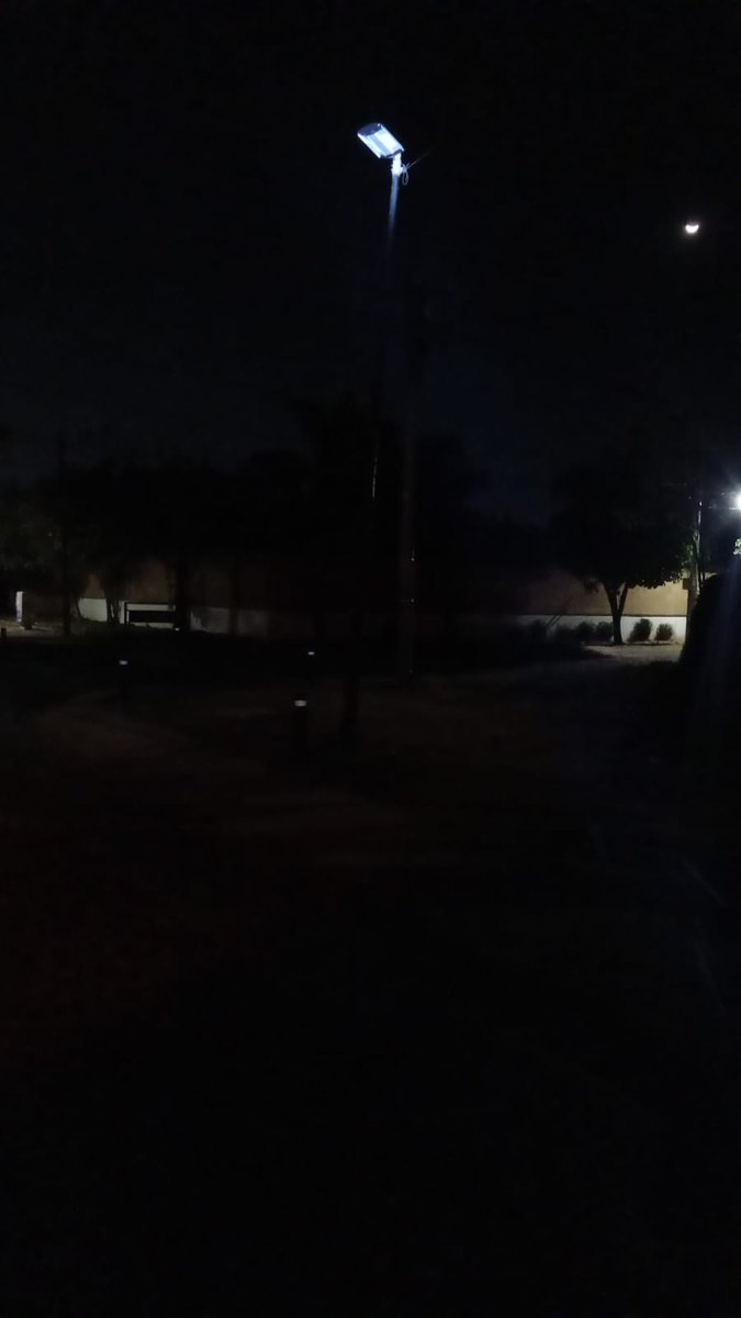 CecomJurica's tweet photo. Buenas noches, @spublicosqro @qromunicipio de su valioso apoyo con la reparación de luminarias, las cuales se encuentran apagadas en Av. Laureles desde el domicilio #200 hasta el #332 en Jurica Campestre @vivirjurica1 https://t.co/tRjKW6or7U