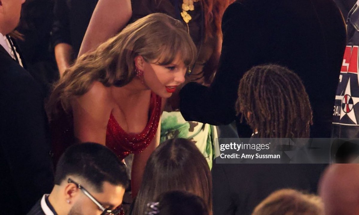 SwiftNYC's tweet photo. Taylor with Alicia Keys’ son reunion moment 🥺 #GRAMMYs https://t.co/piUBB5cnVk