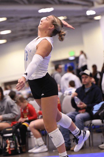 llborer's tweet photo. Double Qualified in Minneapolis today at the NLQ Qualifier in 18 Open finishing second! My favorite libero played amazing all weekend 💕🏐💕 @VCNebraska @ryaborer https://t.co/Evu17OVWZ5