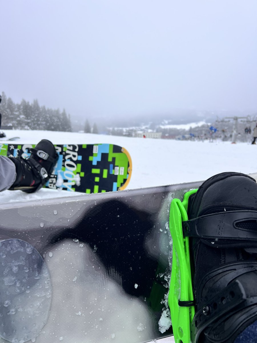 今年初スノボ🏂
2年目だけどまだまだ下手だから上達したいと思った1日でした