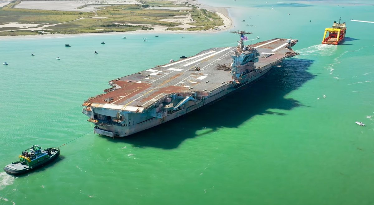 Former USS John F. Kennedy (CV 67) aircraft carrier being towed into Brownsville, Texas for scrapping - February 2, 2025 #ussjohnfkennedy #cv67

SRC: YT- Tommy J. Saenz