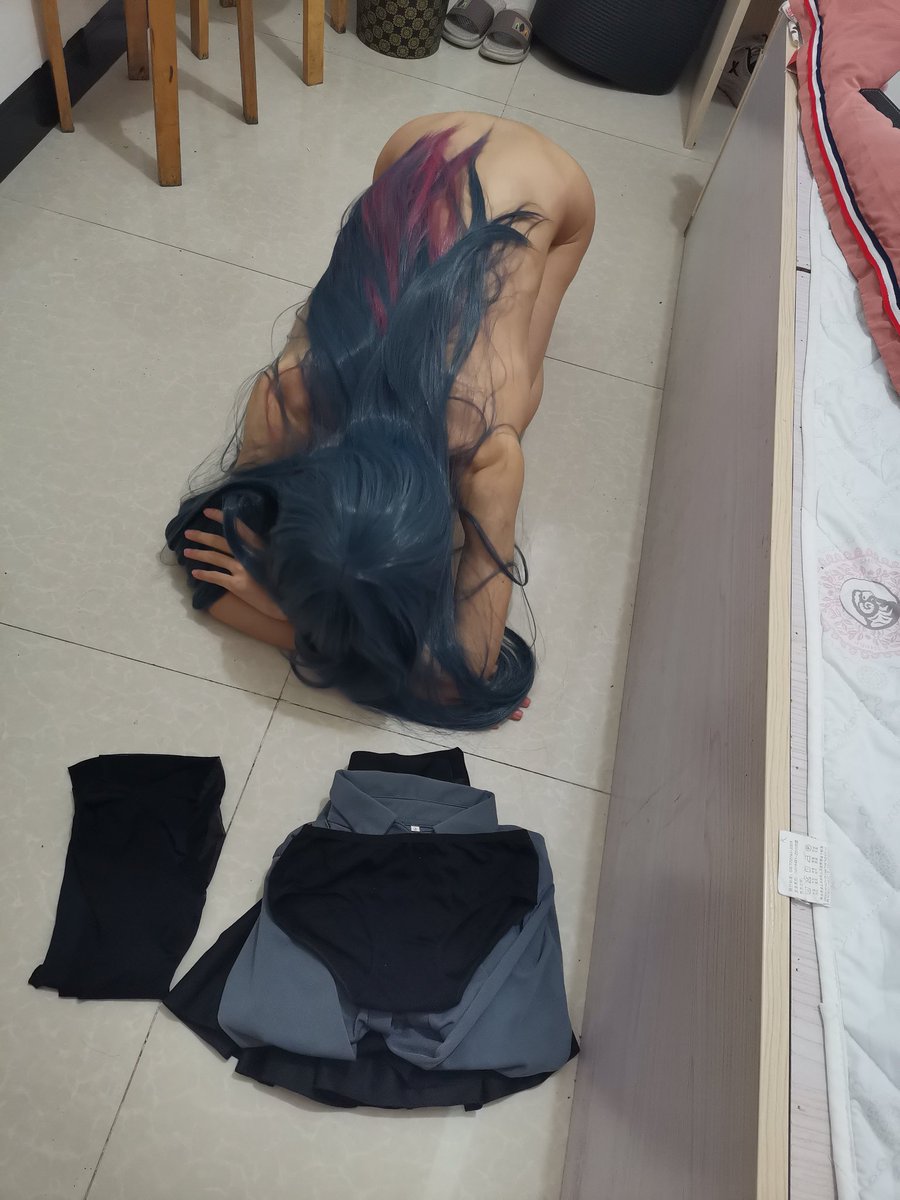 fanchanyly's tweet photo. 人前温文尔雅高高在上
人后臣服跪拜无耻下贱
这就是反差婊的本质
#反差女大 #反差母狗 #反差女大学生 #反差婊的生活日常 https://t.co/lYQMLwO5kf
