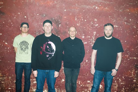 7,5 in pagella!
<a href="/mogwaiband/">Mogwai</a> <a href="/rockactionrecs/">Rock Action</a> 

#Mogwai - The Bad Fire 

indieforbunnies.com/2025/02/03/mog…