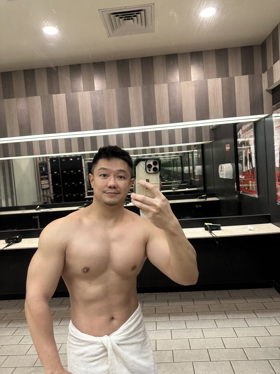 GREENSM7's tweet photo. 開工開工 ｜ 有想飄眉的帥帥 可以來預約一下啊！濃眉提神 開桃花 事業UpUp🥳🥳 https://t.co/ItTN0BuvUr