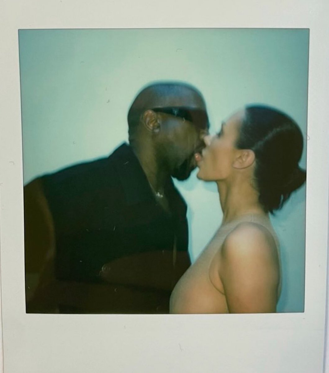 streetbangtv's tweet photo. #Kanye making headlines again! ๐จ He showed up at the #Grammys with his wife, and let's just say the outfit choice got everyone talking! ๐๐ #KanyeAtTheGrammys #FashionStatements #GrammyNight #BucketNaked https://t.co/XRwOmsqW0S
