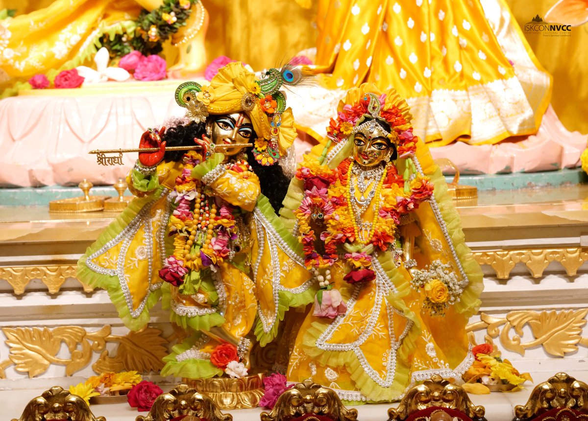 ISKCONPune's tweet photo. 🙏🏽Vasanta Panchami Special Darshan 📿 
🌷Sri Sri Radhavrindavanchandra🌷
🗓03-02-2025🙏 🚩@ISKCONNVCCPune🚩
.
#ISKCONNVCC #ISKCONPune #ISKCONNVCCPune #ISKCON
#Vasantapanchami #Vasantapanchami2025 #Panchami
#kumbhmela2025 #kumbhmela #Prayagraj 
#PrayagrajMahakumbh2025 #3rdfebruary https://t.co/CAlQosnphh