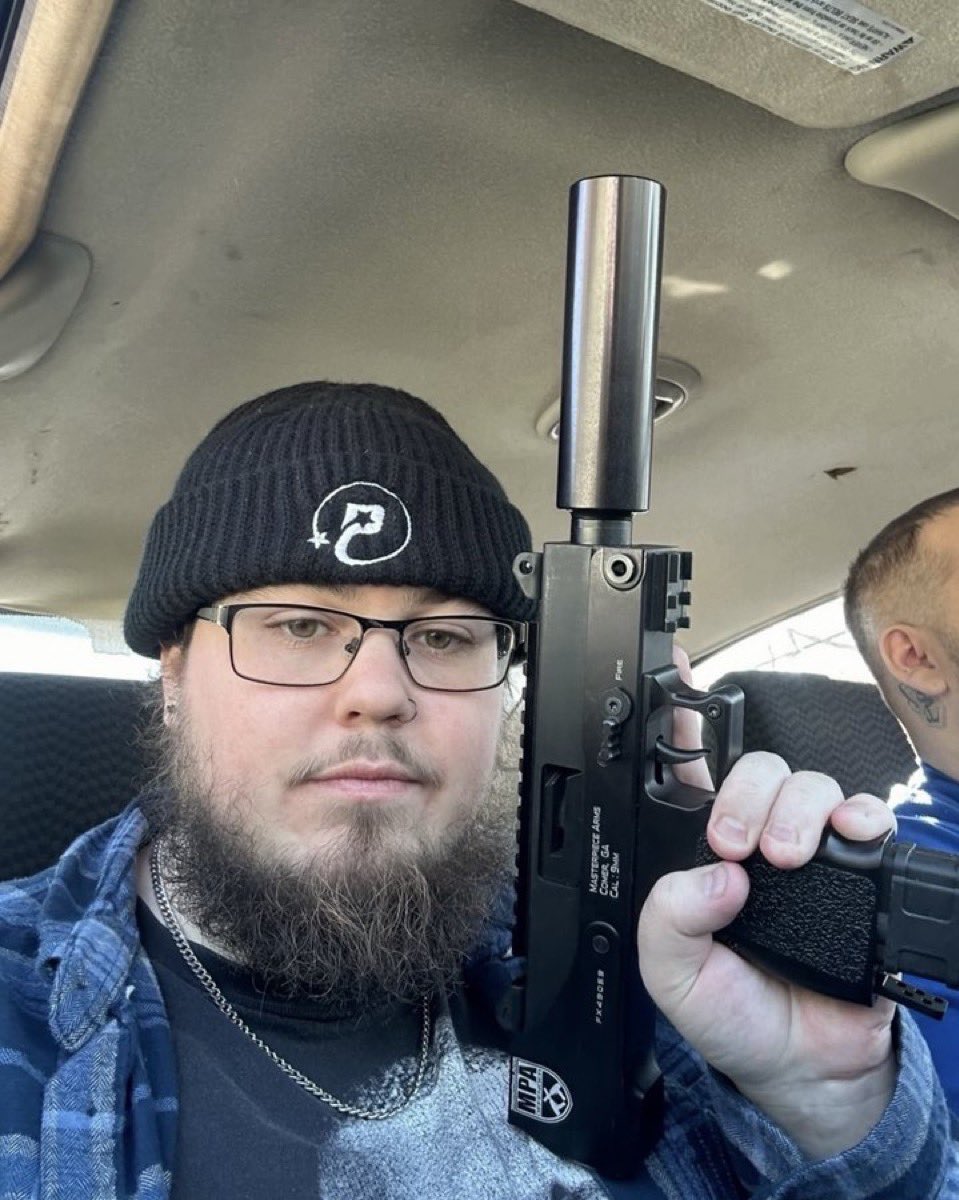 Mister Buttcheeks tweet media