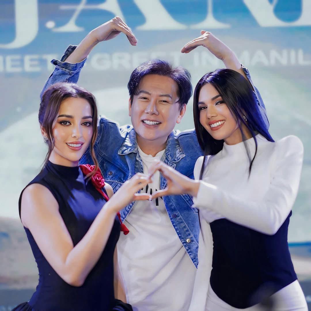 CjamyOfficial's tweet photo. A memorable moment to cherish. First Cjamy Fan meet in Manila Philippines 🫶🩵🥹🇵🇭

#Cjamy #CjOpiaza #AmyViranyaBerry #CjAmyBlueBerry #BlueBerry #AmyBerry #ChristineJulianeOpiaza #Berryontop #CjamyOfficialIntfandom #missgrandphilippines2024 #missgranduk2024 #mgi2024 https://t.co/jVXSsFRrin