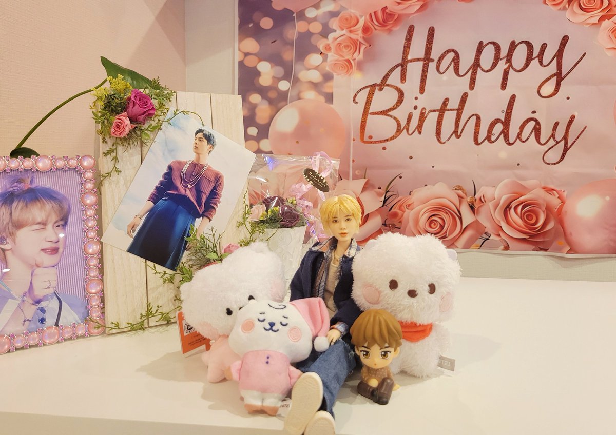 mima_miima's tweet photo. じんくんセンイル記録🎂💜

Instagramにもっと載せてます🥺

#BTSARMY
#マテルドール
#BTSdoll https://t.co/zdDOEcbhkv