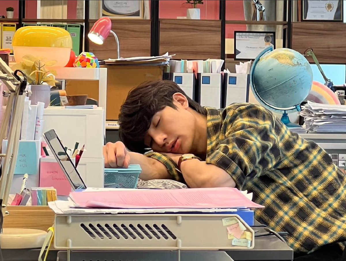 Earth_Pirapat's tweet photo. วันนี้วันจันทร์ 😖 https://t.co/Je6qRPDWya