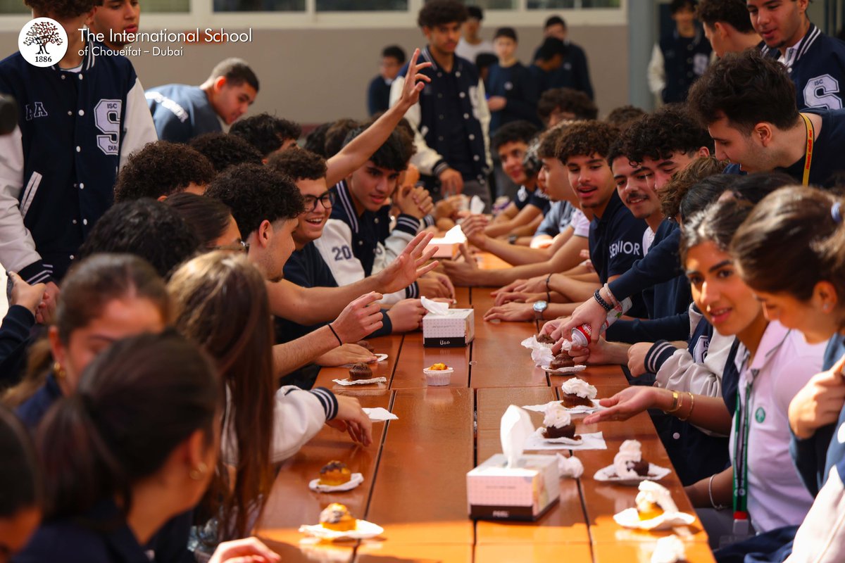 TeachinginDubai's tweet image. Who can eat a cupcake the fastest? 🧁💨 The Grade 12 Cupcake Challenge at The International School of Choueifat - Dubai was a race to the finish, with students going head-to-head to see who could conquer their cupcake the quickest! 🏁🍴 

#CupcakeChallenge #Grade12Fun #SABIS