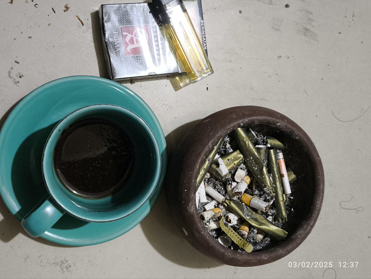 Untuk mengetahui pangkalan LPG 3Kg terdekat, nyalakan GPS di HP, klik subsiditepatlpg.mypertamina.id/infolpg3kg

Soal harga, ketersedian dll saya gak komen, kemaren kan udah banyak yg komen &amp; protes soal harga, sekarang kalo kejadiannya seperti sekarang ini apa komennya ngab? 

#kopisiang ☕