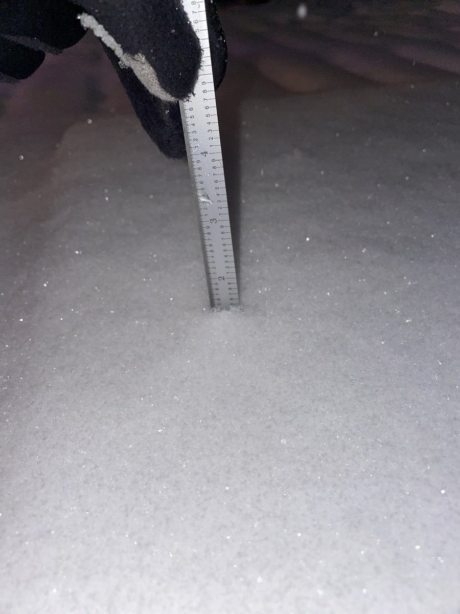 Jbukow2's tweet image. 1.4” here in the north end of Boston at midnight. Up to 16.3” YTD @WX1BOX