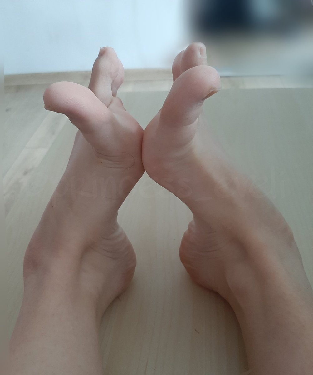 princess_eveli's tweet photo. Dzień dobry 😘 Tak wczesne wstawanie wymaga dużej ilości kawy, podanej na kolanach 🤭

findom footfetish feet humanatm blik polskifindom paypig findompolska 
@FindomPolish @rt_feet @user385u @RTFindomPuppy @PolishFootSlave https://t.co/OvbNXBIQRj