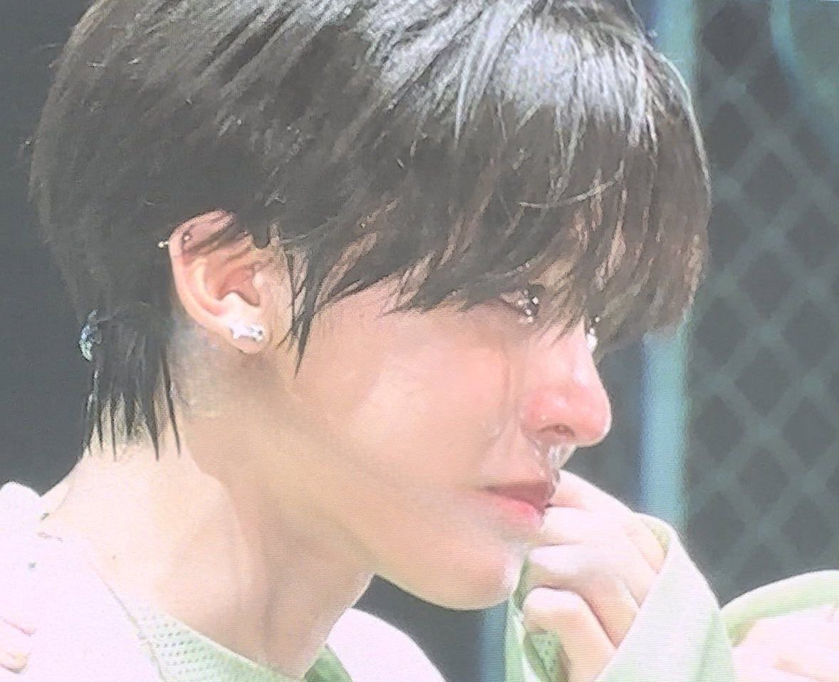 sakubbaang's tweet photo. 내가 울고잇다 리쿠야 https://t.co/Mqu5pSv5yO