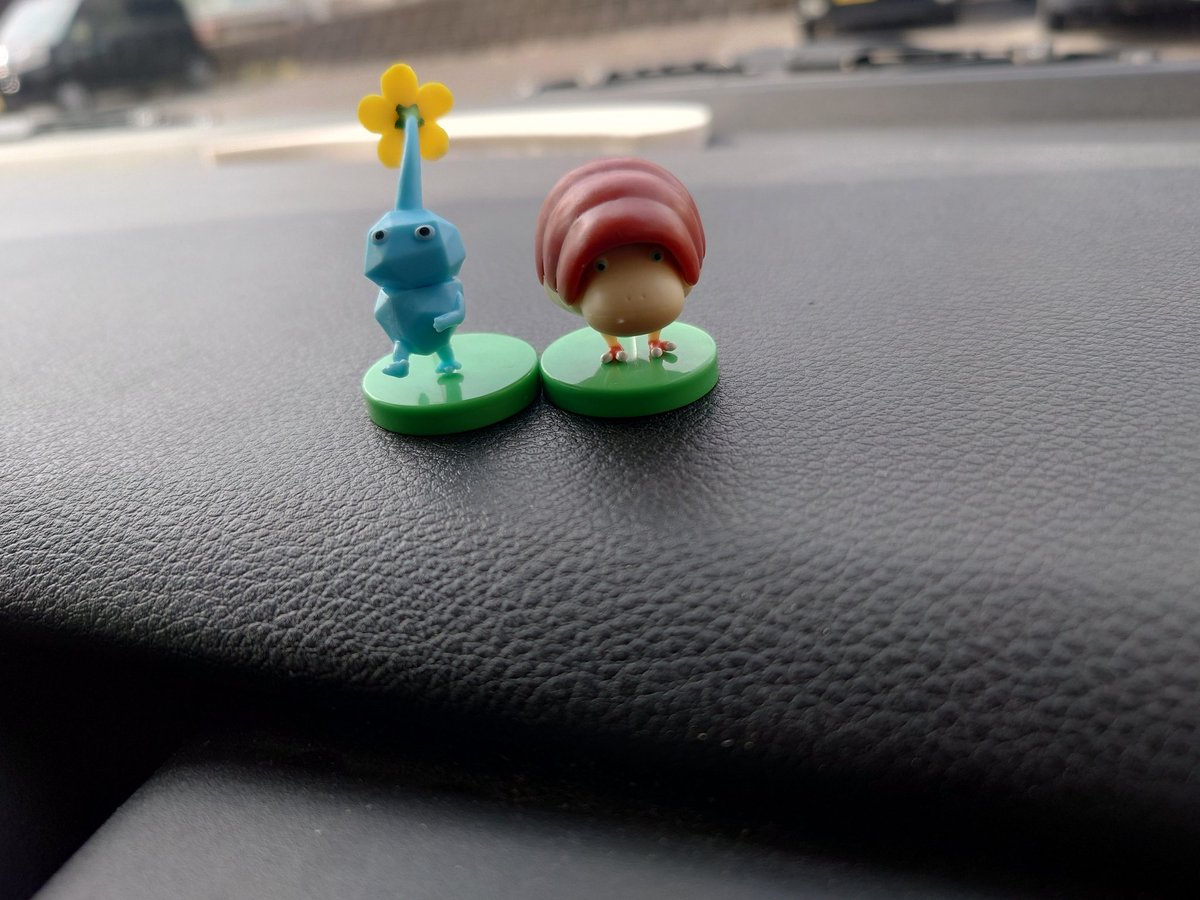 ピクミン！
とりあえず箱買いしたけど
流石に一日で食べきれんからとりあえず2個ほど解放