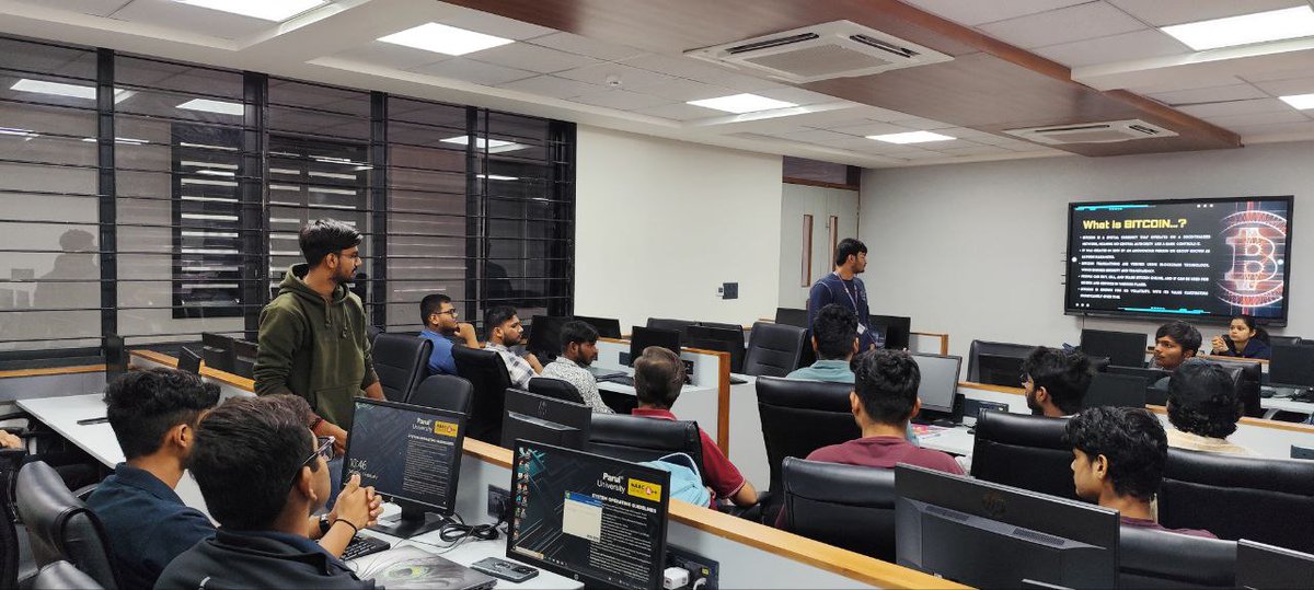 pu_dao_'s tweet image. The energy was unmatched 🔥

We explored the fundamentals of Web3 ,Blockchain, Bitcoin, Ethereum &amp;amp; NFTS —what it is, how it works and why it’s the future. ✨

#BuildOnBlockchain #Web3Workshop