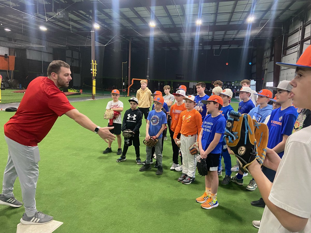 Thank you Kyle Kubat <a href="/K_Train31/">Kyle Kubat</a> for today’s pitching camp with our Junior Cougar pitchers.