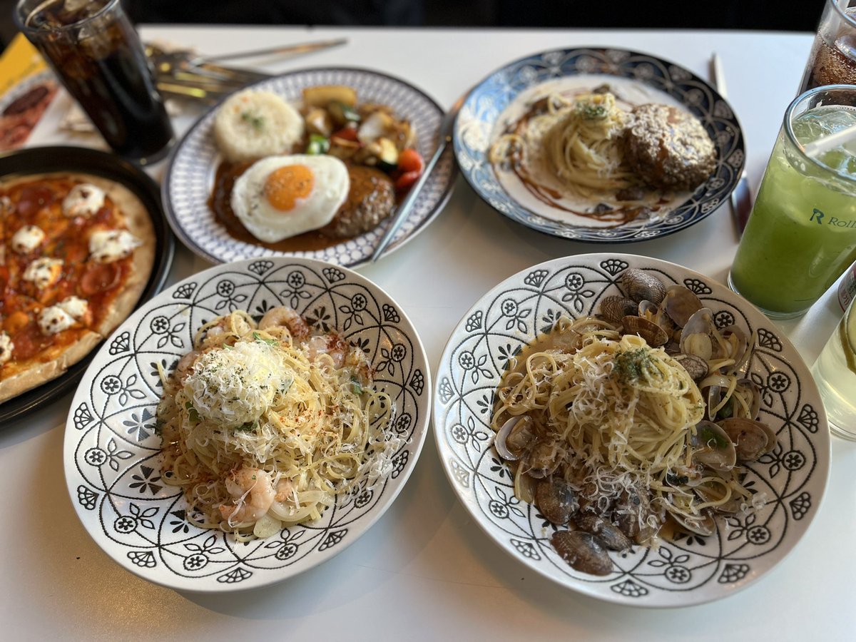 Өдрийн мээнд би бол угаасаа идэж ууж тэнэж явдаг хүүн