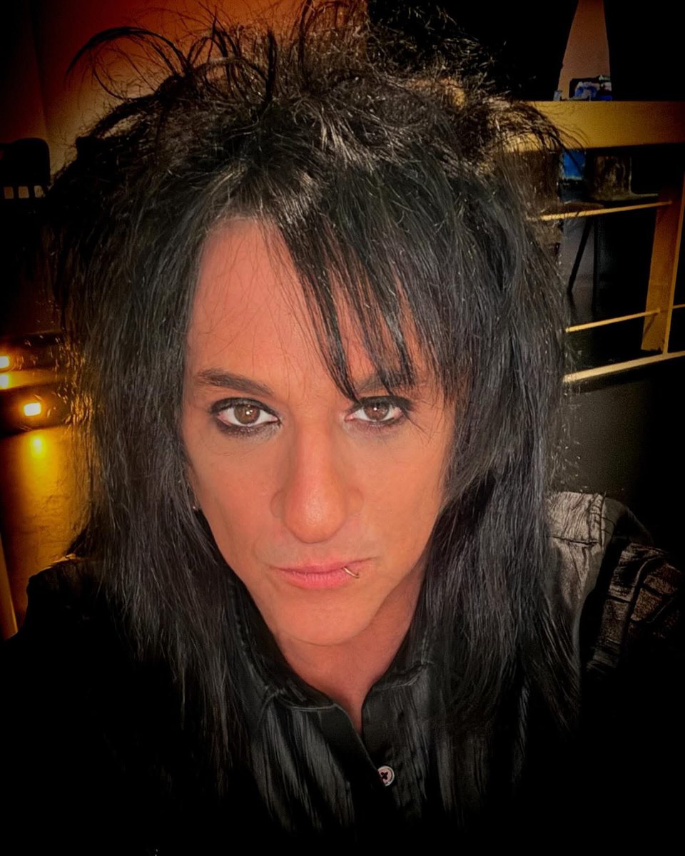 📸 Steve Stevens stuns in new photo at the Grammys 😍