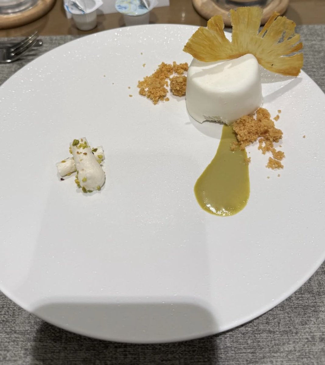 周りに笑われつつ、全品光の速さで完食

これから22時までエナして締めに吉野家でフィニッシュ予定