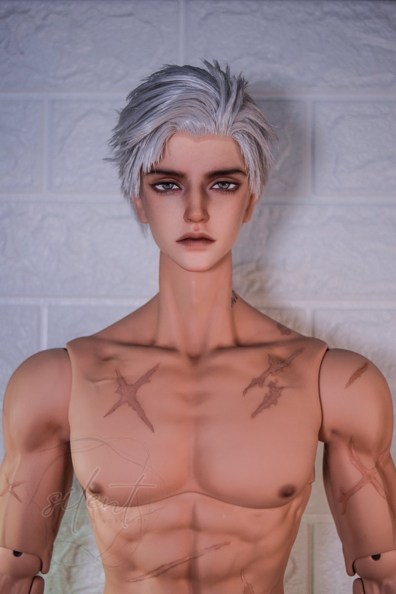 silentx91's tweet photo. 剪髮練習💪
#秦彻 #戀與深空 #BJD假髮 #BJD https://t.co/C1kUFPr4i1