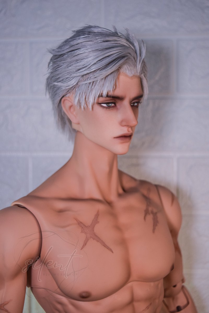 silentx91's tweet photo. 剪髮練習💪
#秦彻 #戀與深空 #BJD假髮 #BJD https://t.co/C1kUFPr4i1