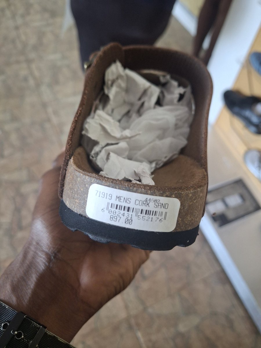 toti_mike's tweet image. Greencross is just N$897 in tsumeb, while we're buying it for N$1400 in windhoek.  Windhoek is a scam