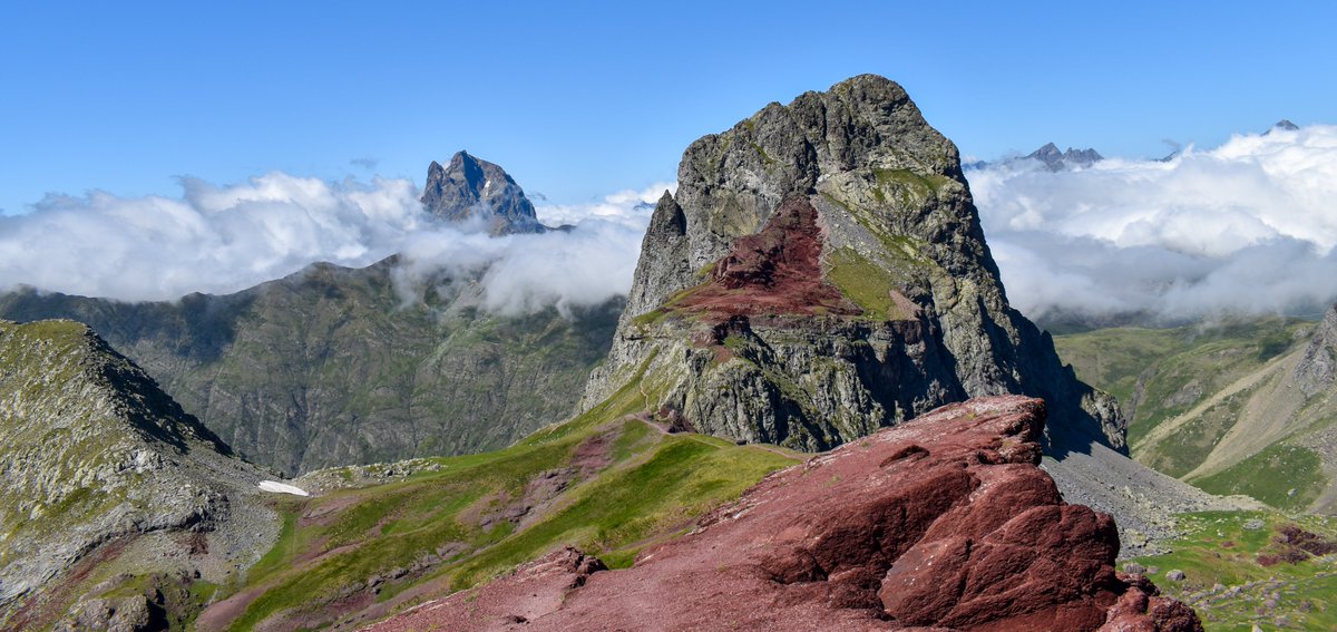 Paleoymás (@paleoymas) on Twitter photo @El_Pakozoico <a href="/pakozoic/">Francesc Gascó-Lluna</a> <a href="/GeoparquesEsp/">Foro de los Geoparques de la UNESCO en España 🇪🇸</a> <a href="/geoparkea/">Geoparkea</a> <a href="/VilluercasGPark/">Villuercas-Ibores-Jara Geoparque Mundial UNESCO</a> <a href="/SobrarbeGeopark/">GparkSobrarbePirineo</a> <a href="/GranadaGeopark/">Geoparque de Granada</a> <a href="/geoloras/">geoparquelasloras</a> <a href="/PCMaestrazgo/">Parque Cultural del Maestrazgo, Geoparque UNESCO</a> <a href="/geoparqueIMBec/">Imbabura, Geoparque Mundial de la UNESCO</a> ... para terminar con "Geología, Futuro y Sociedad. Ideas y perspectivas", una oportunidad para reflexionar sobre el papel clave de la geología y explorar formas de conectar esta ciencia con los desafíos y necesidades actuales.
No te lo pierdas!!
geologia-sociedad.unizar.es @El_Pakozoico <a href="/pakozoic/">Francesc Gascó-Lluna</a> <a href="/GeoparquesEsp/">Foro de los Geoparques de la UNESCO en España 🇪🇸</a> <a href="/geoparkea/">Geoparkea</a> <a href="/VilluercasGPark/">Villuercas-Ibores-Jara Geoparque Mundial UNESCO</a> <a href="/SobrarbeGeopark/">GparkSobrarbePirineo</a> <a href="/GranadaGeopark/">Geoparque de Granada</a> <a href="/geoloras/">geoparquelasloras</a> <a href="/PCMaestrazgo/">Parque Cultural del Maestrazgo, Geoparque UNESCO</a> <a href="/geoparqueIMBec/">Imbabura, Geoparque Mundial de la UNESCO</a> ... para terminar con "Geología, Futuro y Sociedad. Ideas y perspectivas", una oportunidad para reflexionar sobre el papel clave de la geología y explorar formas de conectar esta ciencia con los desafíos y necesidades actuales.
No te lo pierdas!!
geologia-sociedad.unizar.es