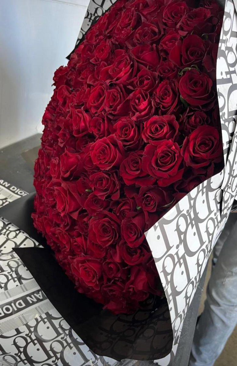 Ms_Mchunu's tweet photo. Spread love with us this Valentines Day, from our wide variety of of fresh flowers, chocolates, champagne and more.

Available in Richards Bay and Durban.
Delivery is available.

@maua_mazuri_luxury_flowers

Call/whatsapp 0723973949 https://t.co/5nqhQS87kI